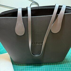 O Bag Classic Tote Black with Charcoal Handles